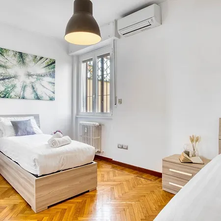 Apartment Altido Cosy 2-bed Flat With Terrace