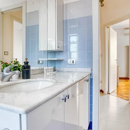Altido Cosy 2-bed Flat With Terrace Apartment